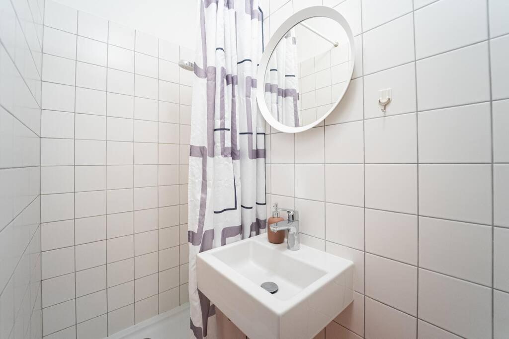 Mini Studio In Masaryk Quarter - Brno Apartment Exterior photo